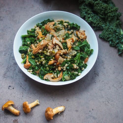 Simple and healthy Chanterelle Barley Risotto with Kale and Mung Beans